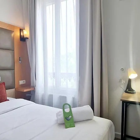 Hotel De France 18 *