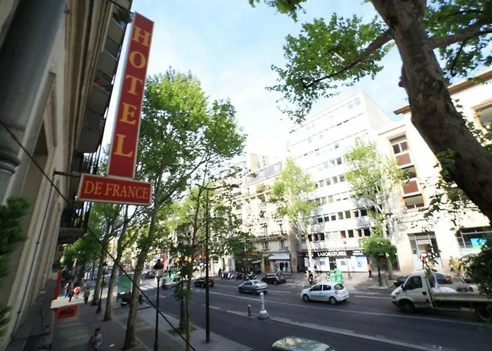オテル ド フランス 18 ホテル *